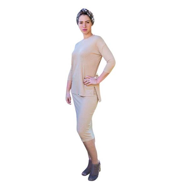 NEW DANIELLA FAYE ribbed top in camel - Picture 3 of 3